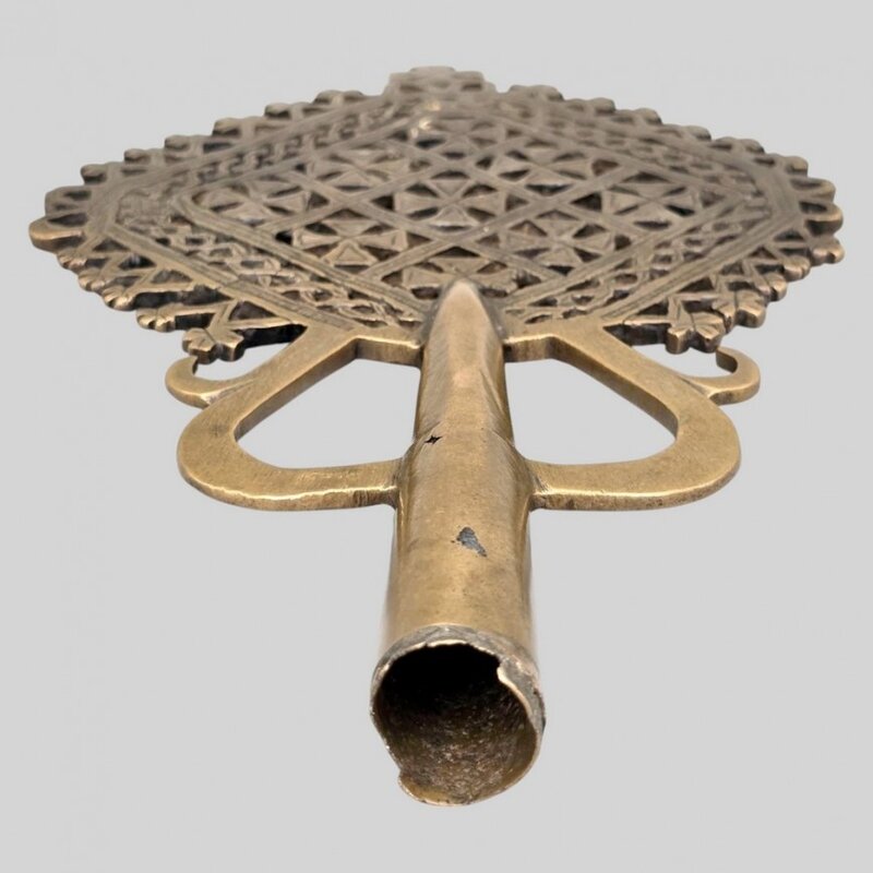 Veche cruce procesionala ortodoxa copta din bronz | Etiopia cca. 1850