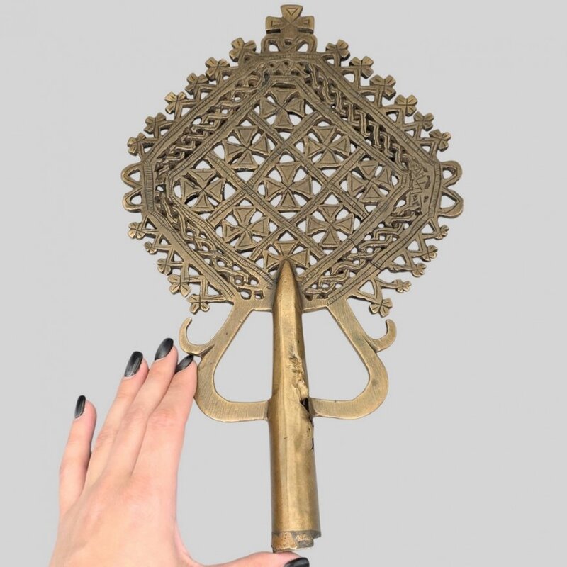 Veche cruce procesionala ortodoxa copta din bronz | Etiopia cca. 1850